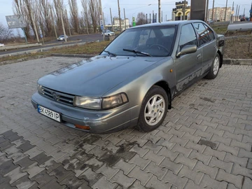 Авто Nissan Maxima 1990 № 8288188