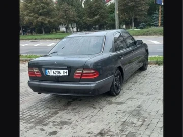 Авто Mercedes 220 2000 № 8288438