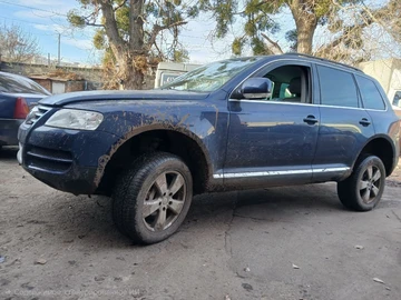 Авто Volkswagen Touareg 2004 № 8288440