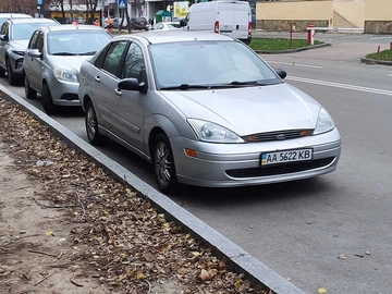 Авто Ford Focus 2000 № 8288531