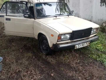 Авто ВАЗ 2107 1993 № 8289070