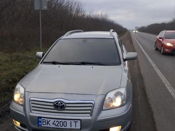 Авто Toyota Avensis 2003 № 8289470