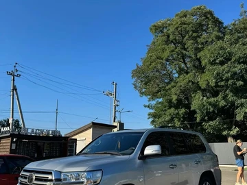 Авто Toyota Land Cruiser 200 2018 № 8289615