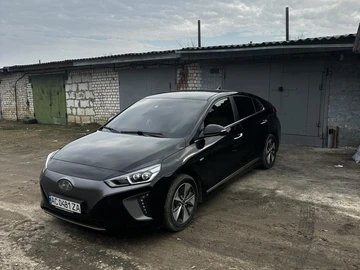 Авто Hyundai Ioniq 2017 № 8289910