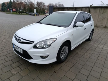 Авто Hyundai I30 2010 № 8289938