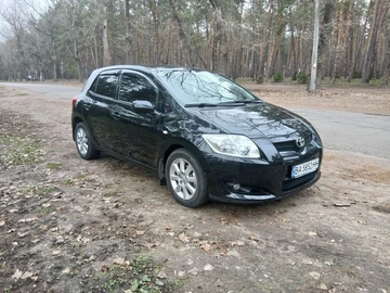Авто Toyota Auris 2007 № 8290005