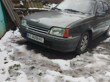 Авто Opel Kadett 1990 № 8290025
