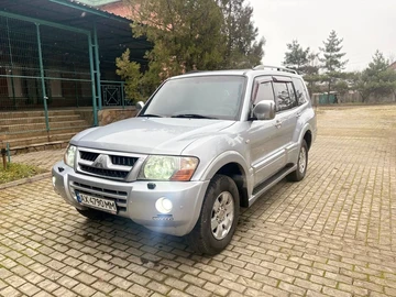 Авто Mitsubishi Pajero 2004 № 8290034