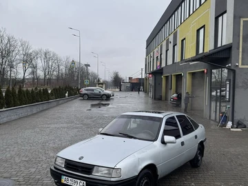Авто Opel Vectra 1991 № 8290406