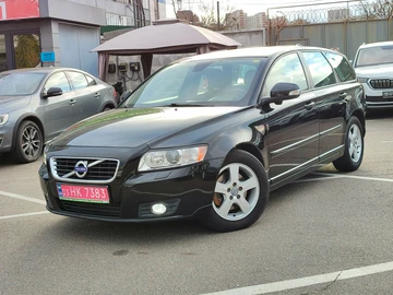 Авто Volvo V50 2012 № 8290713