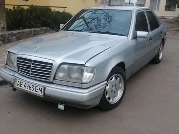 Авто Mercedes 260 1988 № 8290871