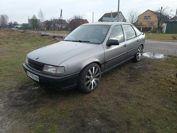 Авто Opel Vectra 1990 № 8291056