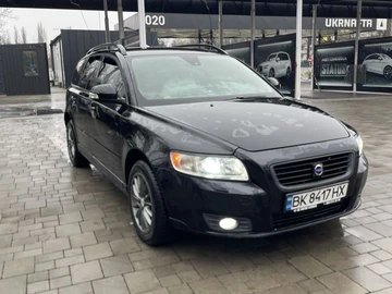 Авто Volvo V50 2009 № 8291153