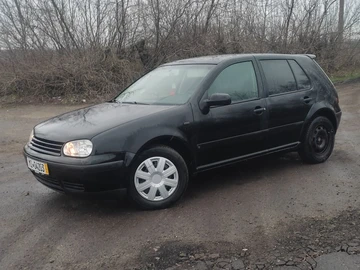 Авто Volkswagen Golf 2000 № 8291190