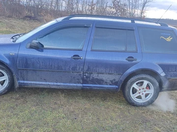 Авто Volkswagen Golf 1999 № 8291383