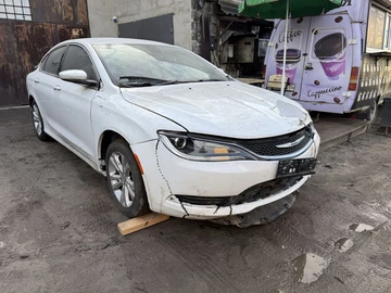 Авто Chrysler 200 2015 № 8291406