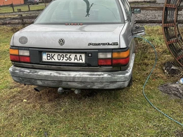 Авто Volkswagen Passat Sedan 1992 № 8291700