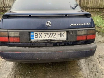 Авто Volkswagen Passat Sedan 1989 № 8291717