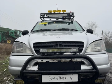 Авто Mercedes Ml Серия 2001 № 8292408