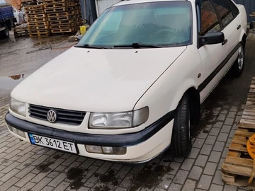 Авто Volkswagen Passat Sedan 1995 № 8292941