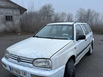 Авто Volkswagen Golf 1996 № 8293603