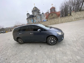 Авто Mitsubishi Grandis 2005 № 8293734