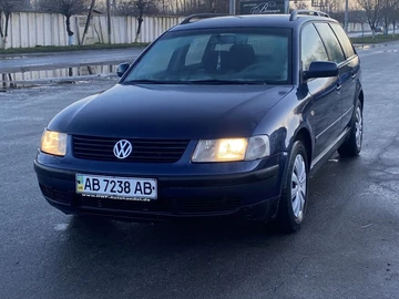 Авто Volkswagen Passat Variant 1999 № 8293809
