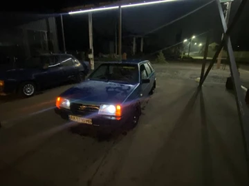 Авто ВАЗ 2109 1999 № 8294062
