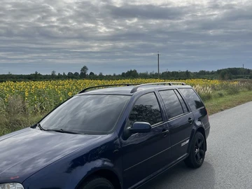 Авто Volkswagen Golf 2002 № 8294156