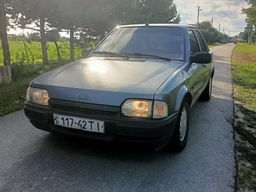 Авто Ford Escort 1988 № 8294181