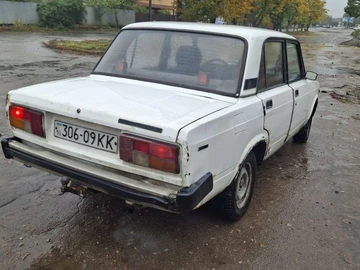 Авто ВАЗ 2105 1985 № 8294402