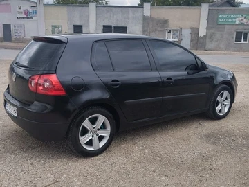 Авто Volkswagen Golf 2003 № 8294626