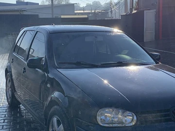 Авто Volkswagen Golf 1999 № 8294764