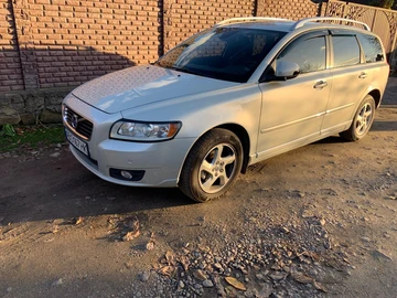 Авто Volvo V50 2012 № 8294917