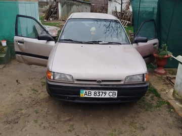Авто Mazda 323 1992 № 8295047