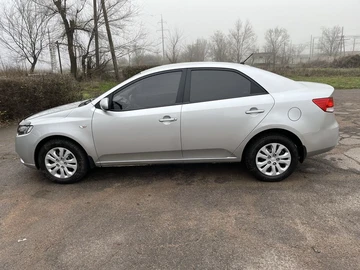Авто KIA Cerato Forte  2011 № 8295098