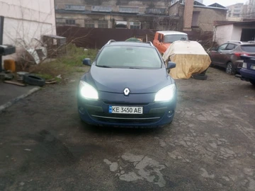Авто Renault 4 2010 № 8295362