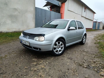 Авто Volkswagen Golf 2003 № 8296210