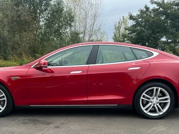 Авто Tesla Model S 2013 № 8296696