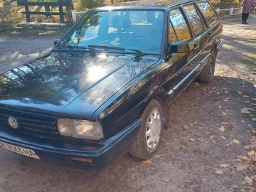 Авто Volkswagen Passat Sedan 1987 № 8296706