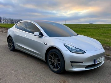 Авто Tesla Model 3 2018 № 8296733