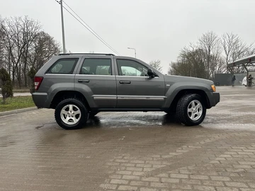Авто Jeep Grand Cherokee 2005 № 8297000