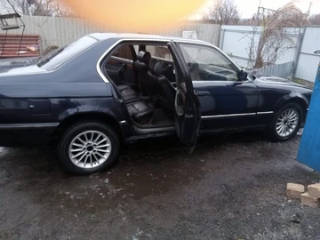 Авто BMW 7 Серия 1987 № 8297011