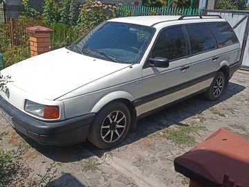 Авто Volkswagen Passat Variant 1989 № 8297026