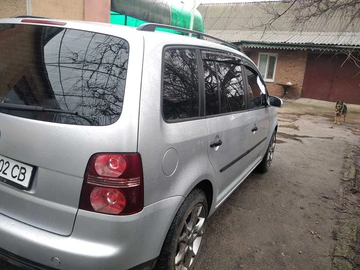 Авто Volkswagen Touran 2007 № 8297136