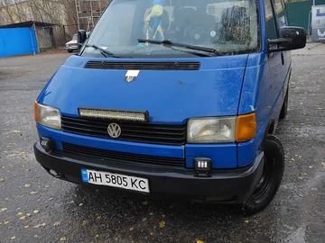 Авто Volkswagen Transporter 1992 № 8297427