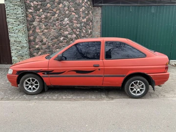 Авто Ford Escort 1993 № 8297449