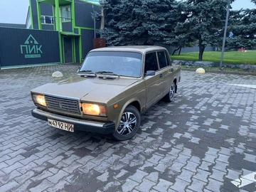 Авто ВАЗ 2107 1989 № 8297453