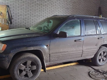 Авто Jeep Cherokee 2004 № 8297641