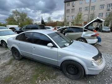 Авто Volkswagen Passat Sedan 2000 № 8298340